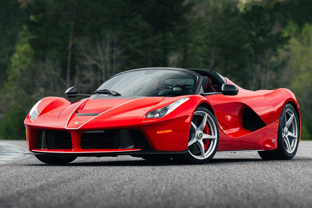 Ferrari LaFerrari Aperta หนึ่งในที่มีอยู่เพียง 210 คันถูกประมูลไปกว่า 5 ล้านเหรียญสหรัฐ