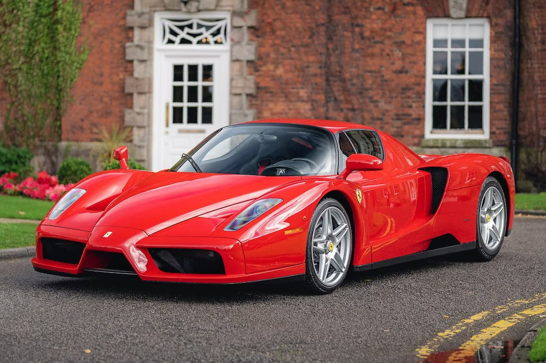 หนึ่งในรถระดับตำนาน Ferrari Enzo ถูกประมูลขายไปในราคากว่า 100 ล้านบาท