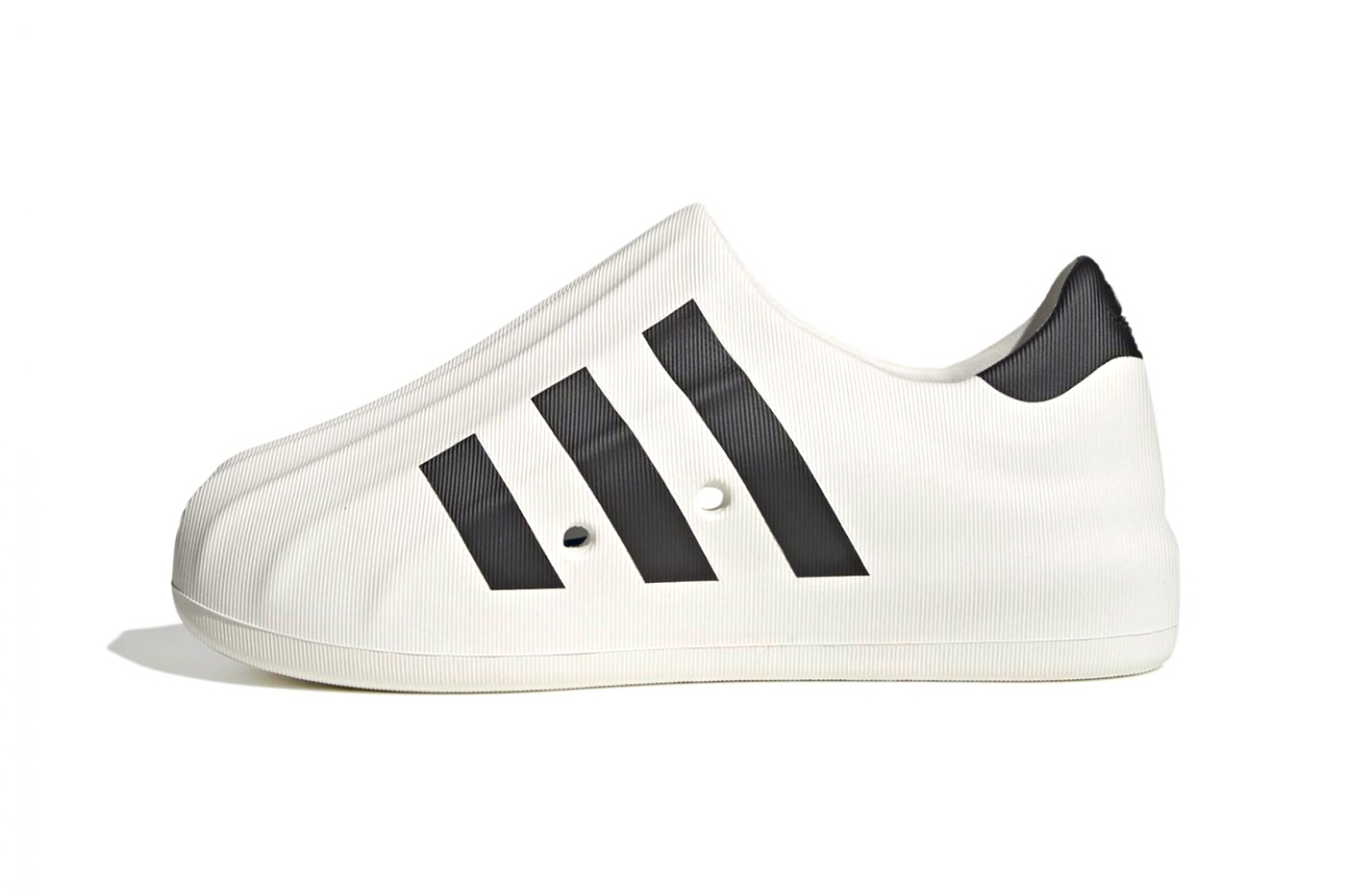 Adidas เปิดตัวรองเท้าหัวโต adiFom Superstar