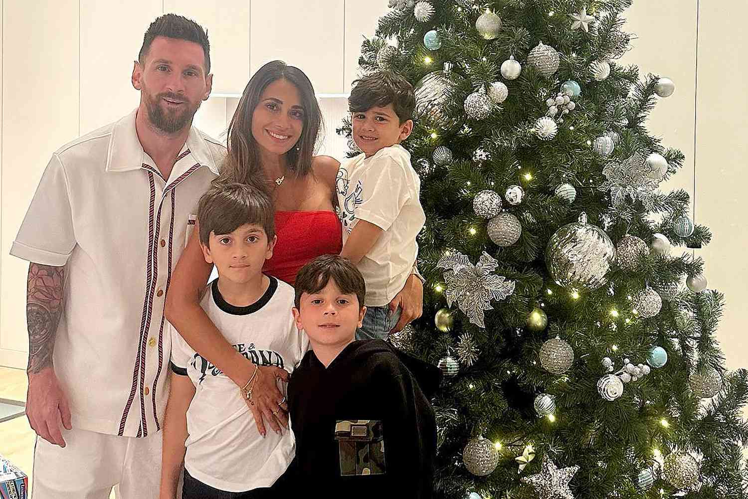lionel-messi-background-wife-son