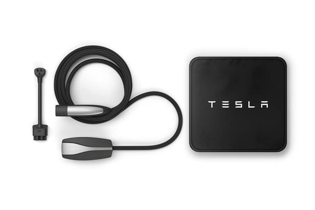 Tesla จะไม่แถมอุปกรณ์ชาร์จไฟฟ้าให้กับรถที่ซื้อใหม่อีกต่อไปแล้ว